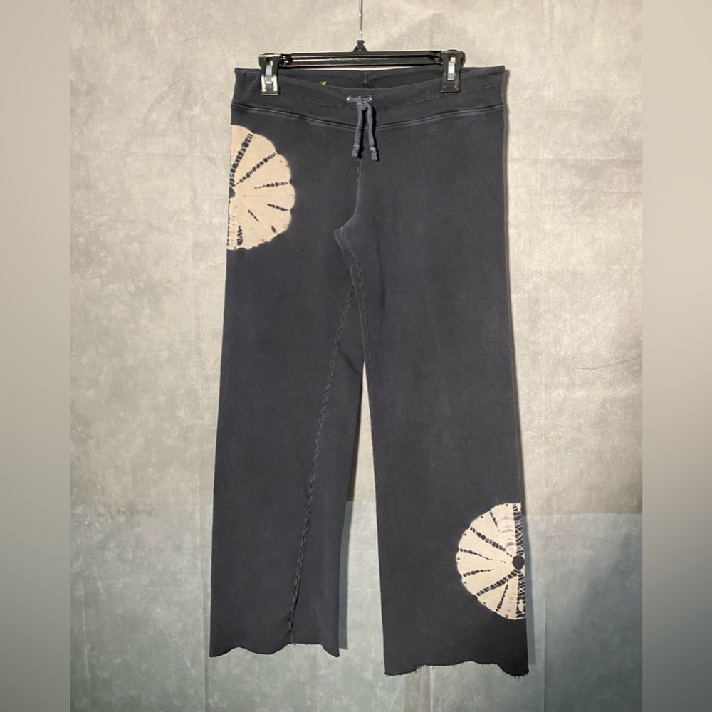 Sweats/joggers w slight flared leg , low waist and drawstring